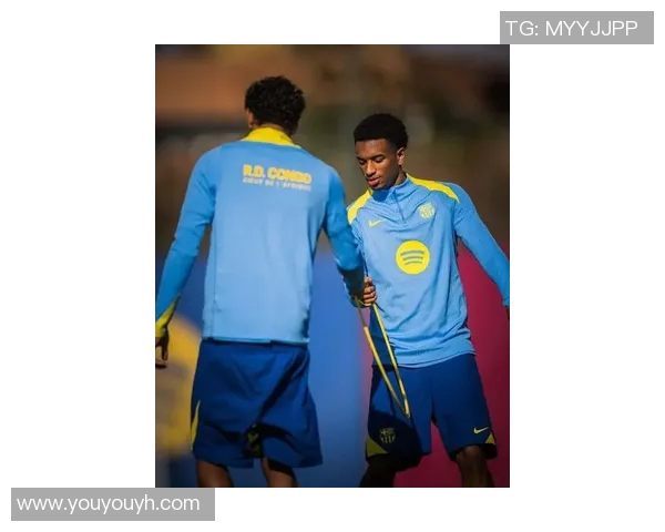 巴萨开启新赛季备战，球队气氛热烈，体能训练全面展开